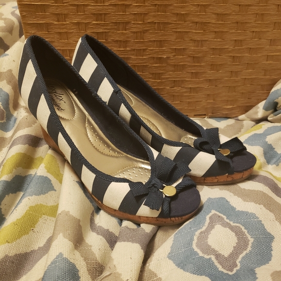 Striped Wedge Heels - Picture 3 of 4